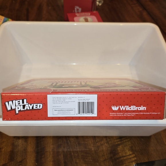 The World of Strawberry Shortcake 123 Piece Construction Set: Produce Stand/BNIB - Picture 3 of 12